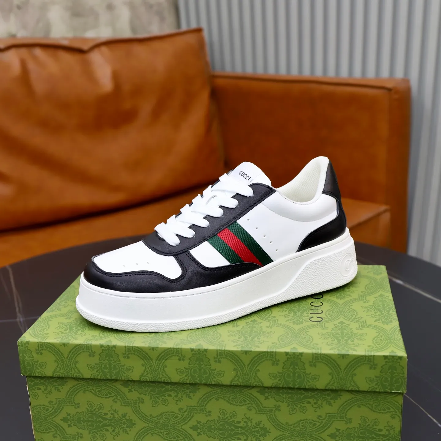Ex-factory price: 400💰🙅‍♂️🙅‍♂️🙅‍♂️ Brand: GUCCI Standard code: 38-44 (45 customized) Grade: Same as the official website Material: Original leather stitching brand cloth Comfortable and breathable sheepskin lining Lightweight and wear-resistant outsole Style category: Men's fashionable casual shoes Sports shoes Distinguished luxury brand elements Top luxury Color: actual picture color